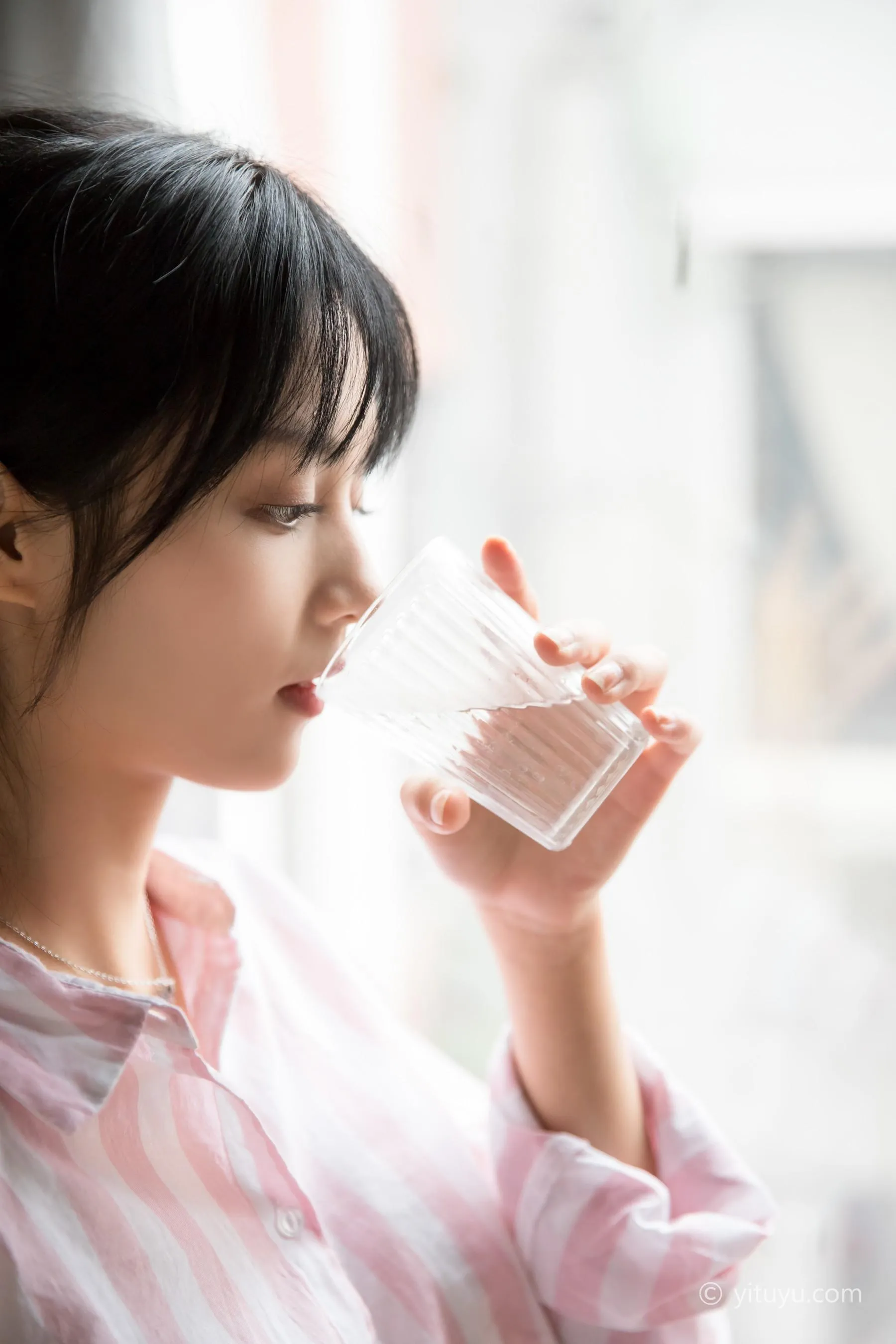 [YITUYU艺图语]2021.05.06 少女心情 雨文 [25P]插图2
